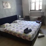 Lullaby Private Δωμάτια σε οικογενειακή κατοικία Πόζναν