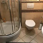 Lullaby Private Δωμάτια σε οικογενειακή κατοικία Πόζναν