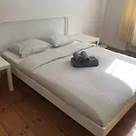 Lullaby Private